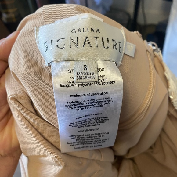 Never been worn wedding dress from David’s bridal - Picture 3 of 13